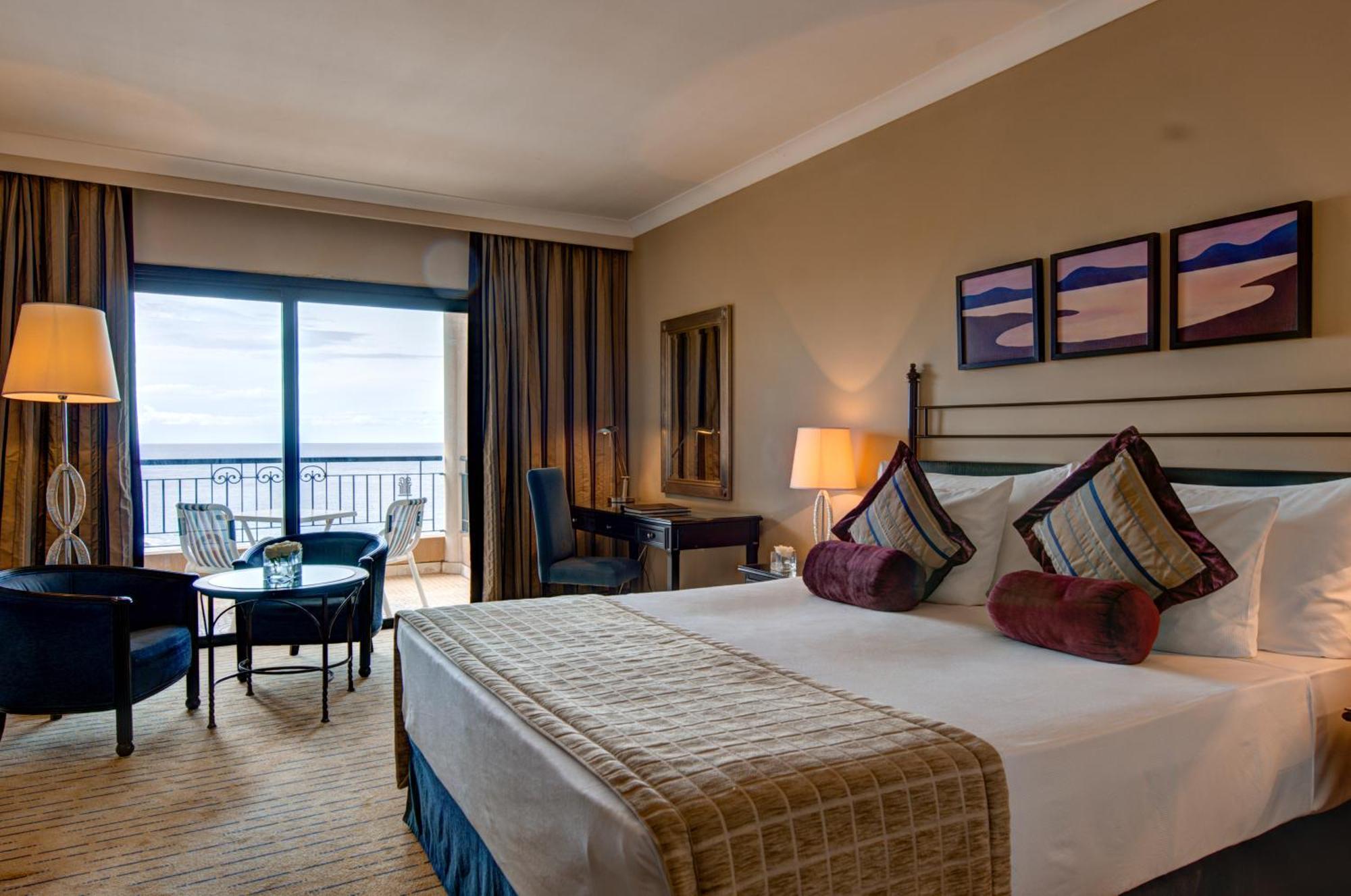 Corinthia St George'S Bay Hotel Saint Julian's Room photo